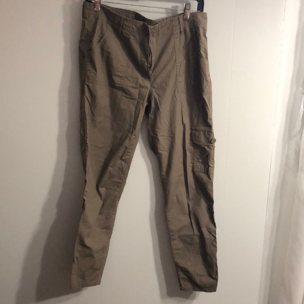 Liz Claiborne crops